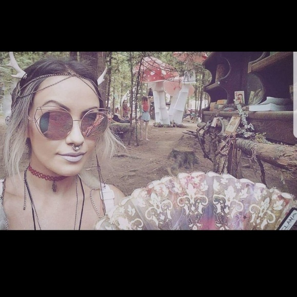 Meet your Posher, Angela - Picture 7 of 8